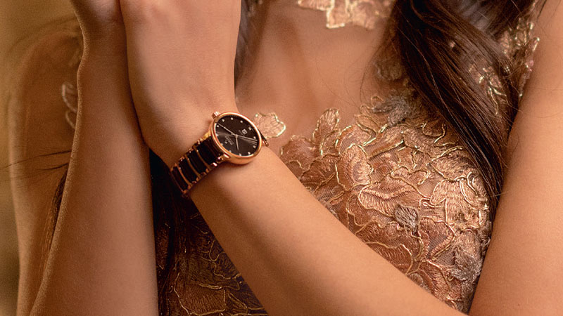Women's watches on the wrist